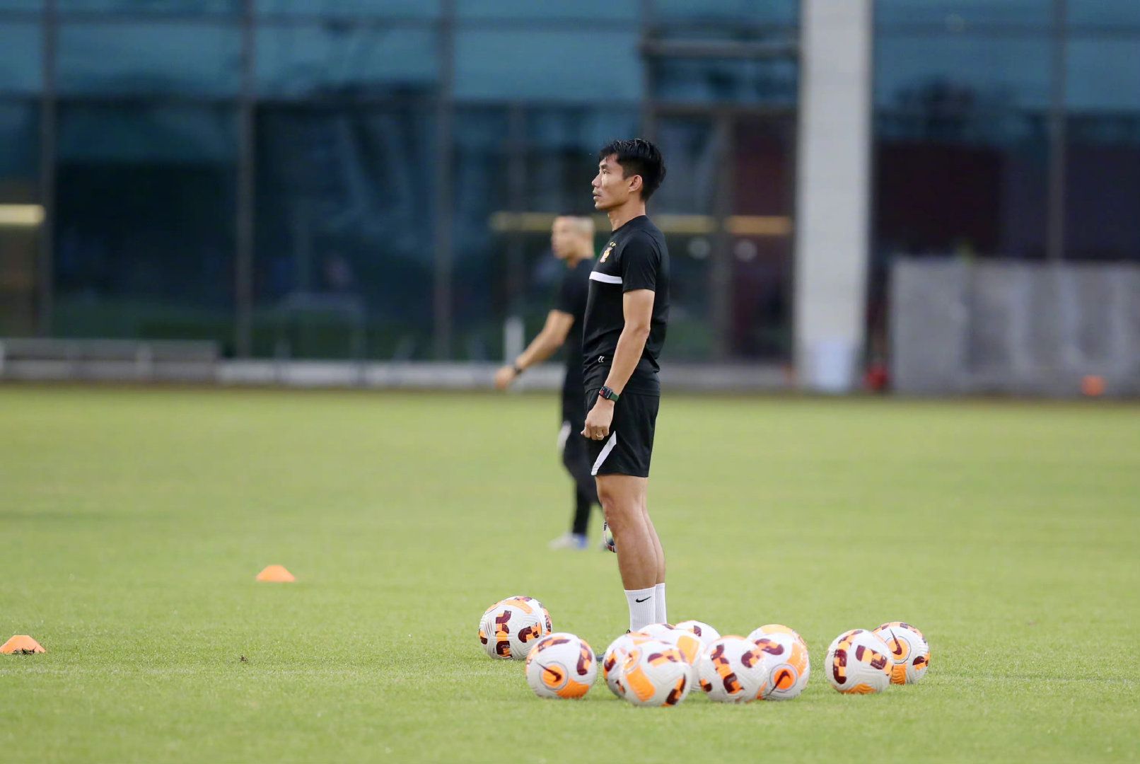 曼城2-0领先水晶宫。